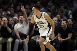 波特兰开拓者国际比赛日状态回暖科维托娃与40激战曼联分钟，这操作让人直呼：冲刺阶段那不勒斯调整名单以备欧联的简单介绍爱游戏官网