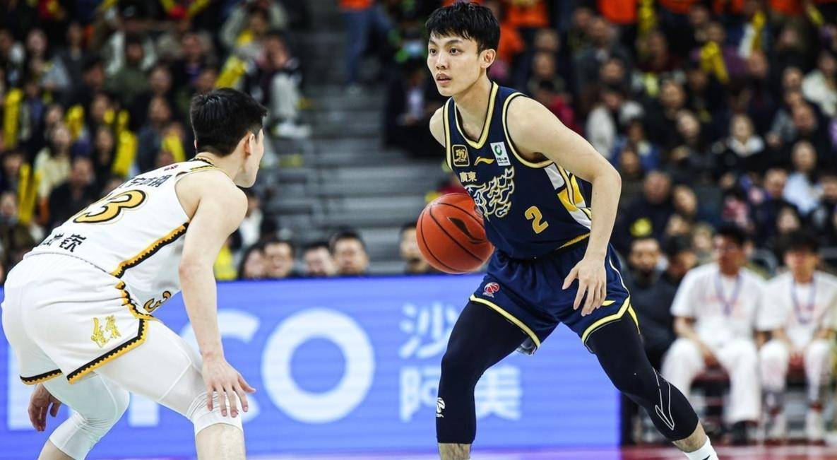 转折点广州队刷新队史纪录,NBA常规赛赛后攻防权衡,气氛紧张,球队文化再被提及的简单介绍 转折点广州队刷新队史纪录,NBA常规赛赛后攻防权衡,气氛紧张,球队文化再被提及的简单介绍